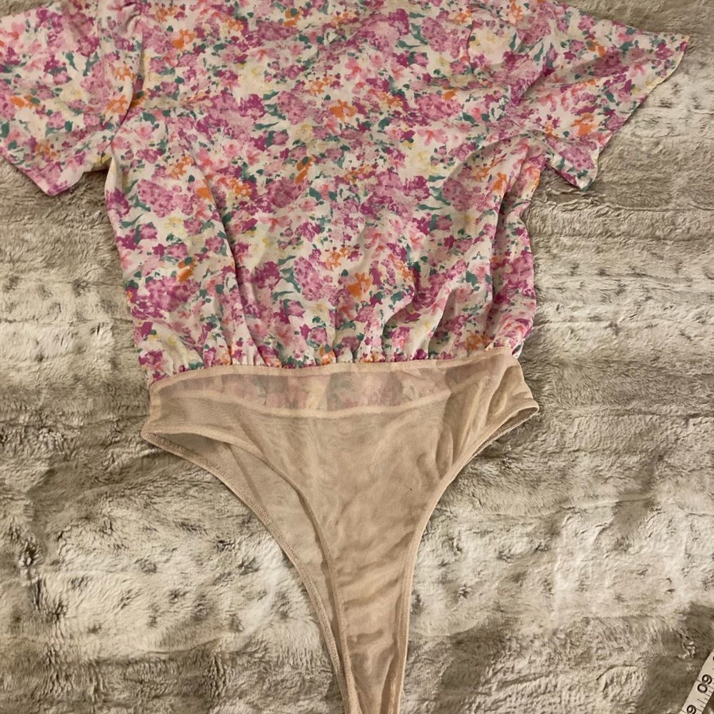 : : ALL IN FAVOR Short Sleeve Floral Faux Wrap Blouse Bodysuit : : - Picture 11 of 14